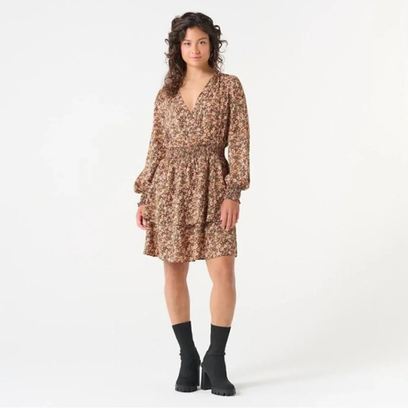 Devoted Ditsy Floral Dress - Picture 1 of 11